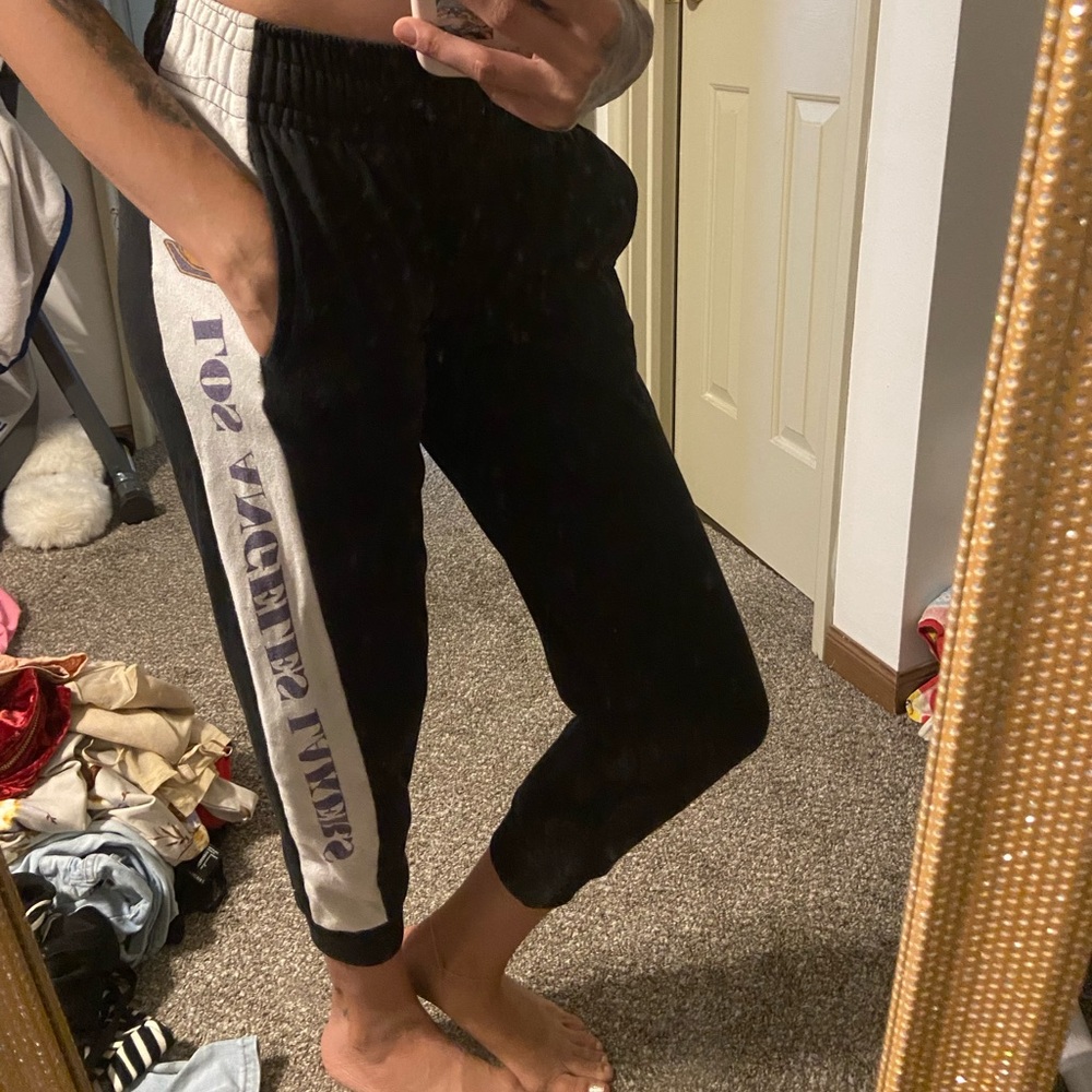 Lakers joggers